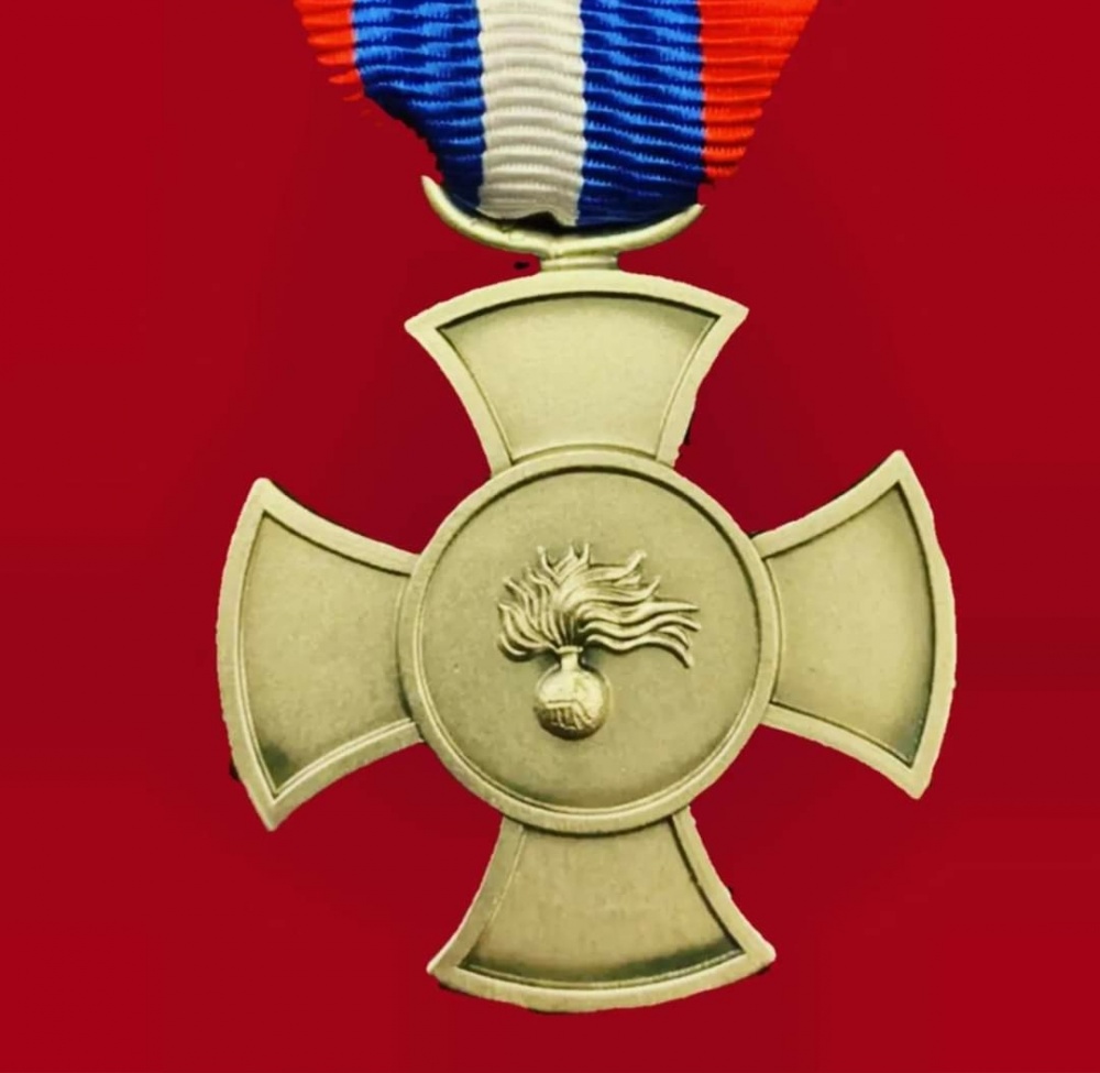 Consegna della Croce al Merito dell'Arma dei Carabinieri all'Associazione Nazionale Carabinieri.